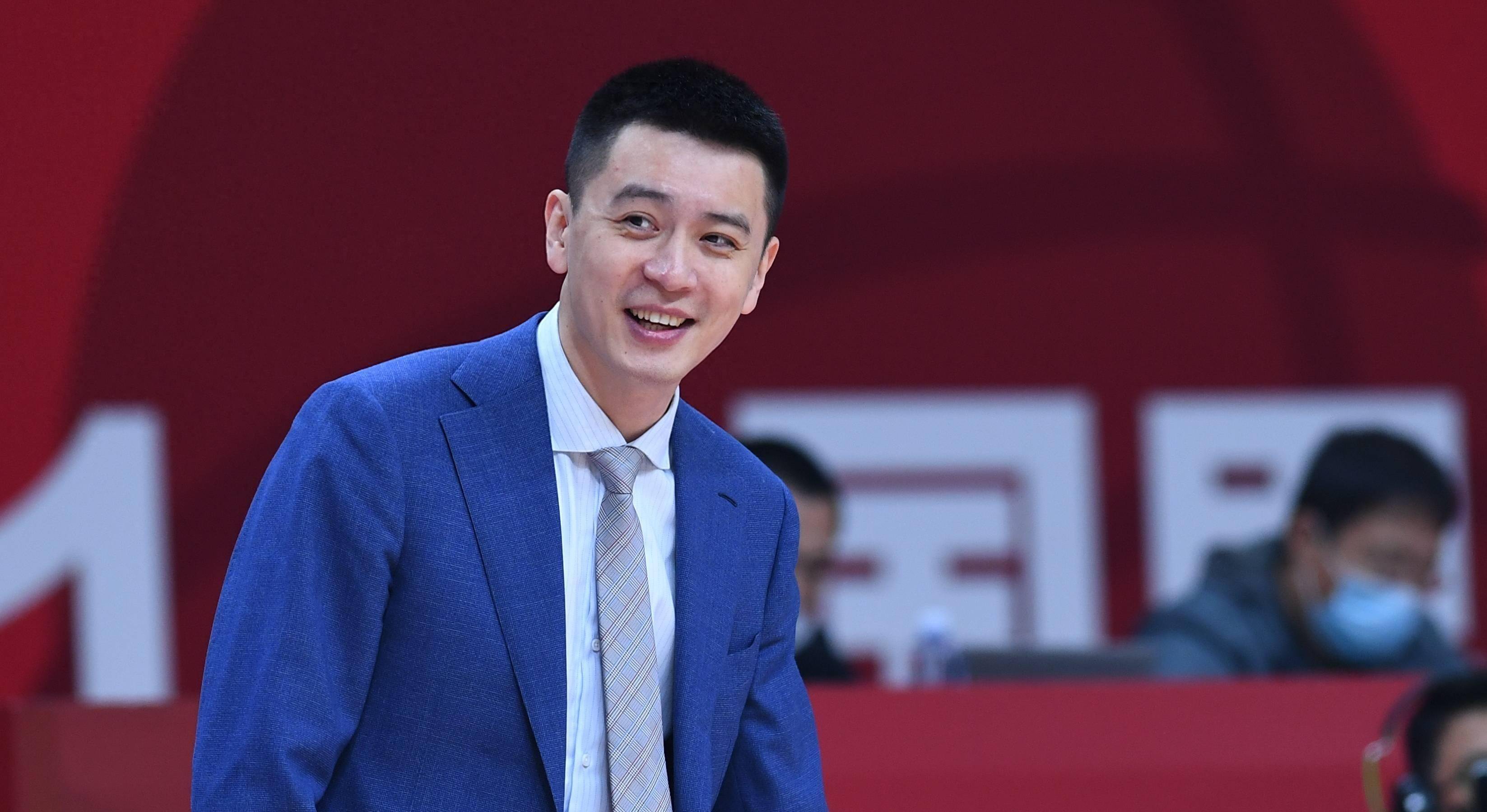 杨鸣还是签约了广东的球队,辽宁男篮是否会后悔失去这位冠军教练
