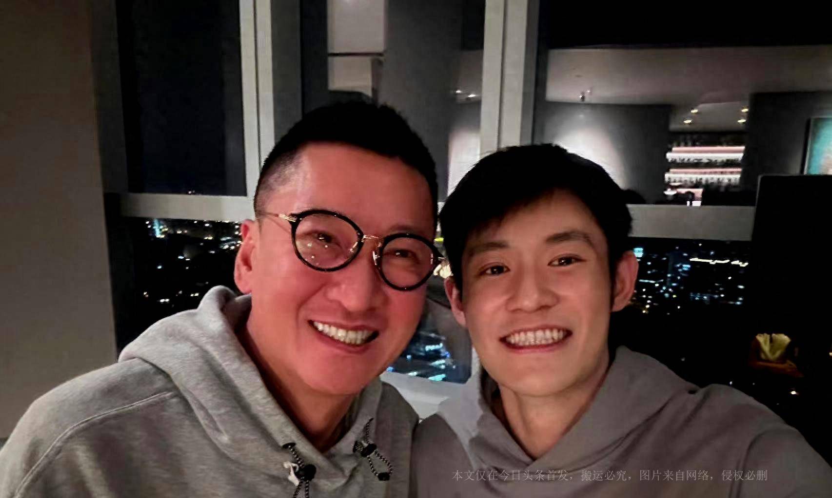 宋丹丹邀众星豪宅内聚会周杰喝得满脸通红 郑恺紧拥苏芒毫不避嫌_明星