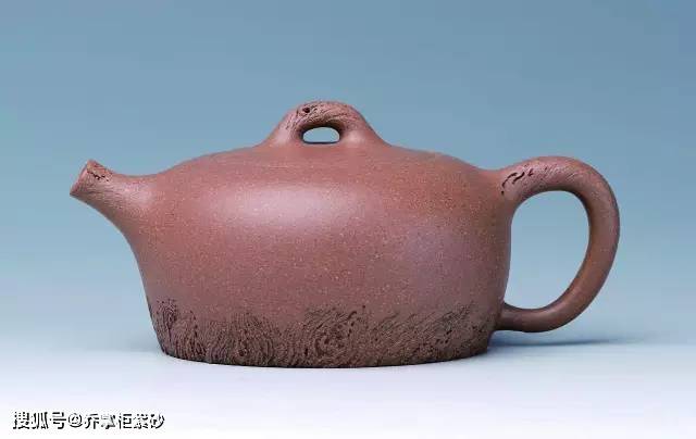 乔掌柜紫砂宜兴:中国陶瓷设计艺术大师,正高级工艺美术师【李玮】