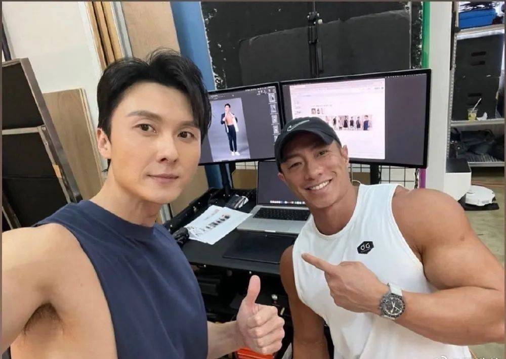 40岁王浩信晒健硕身材照,腰间零赘肉,肌肉线条媲美"小鲜肉"_健身