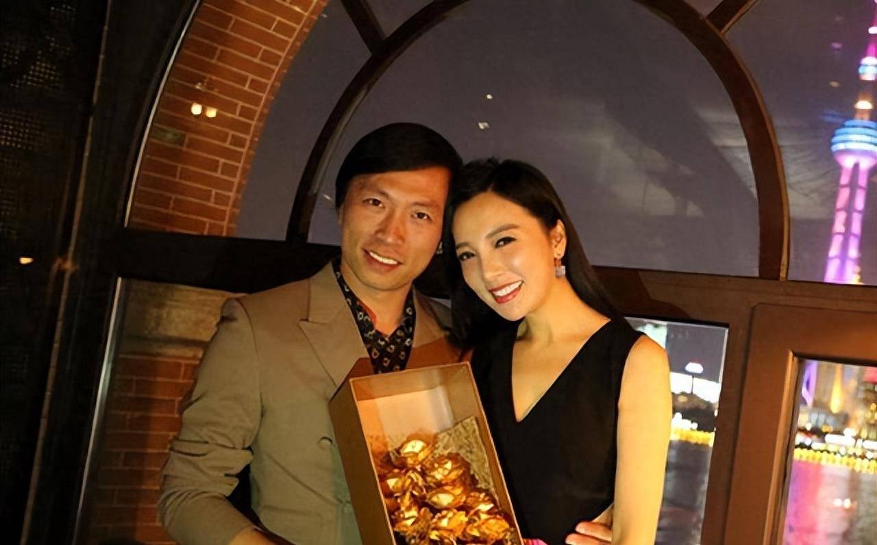 刘彦池:"抛弃"王励勤,3年嫁俩任富豪丈夫,今一家三口很幸福