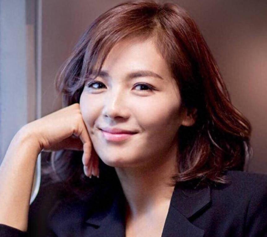 刘涛23部作品统统下架,被称"演艺圈公交车"?