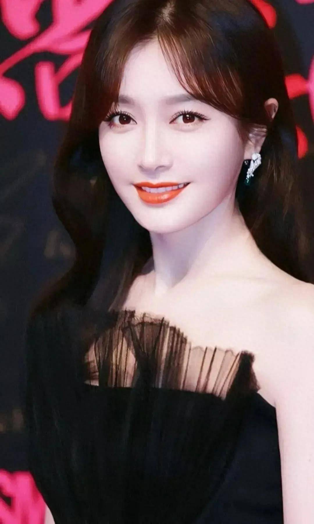 秦岚:她长得漂亮演技好,出道多年零绯闻,如今年过四十依旧美丽_因为