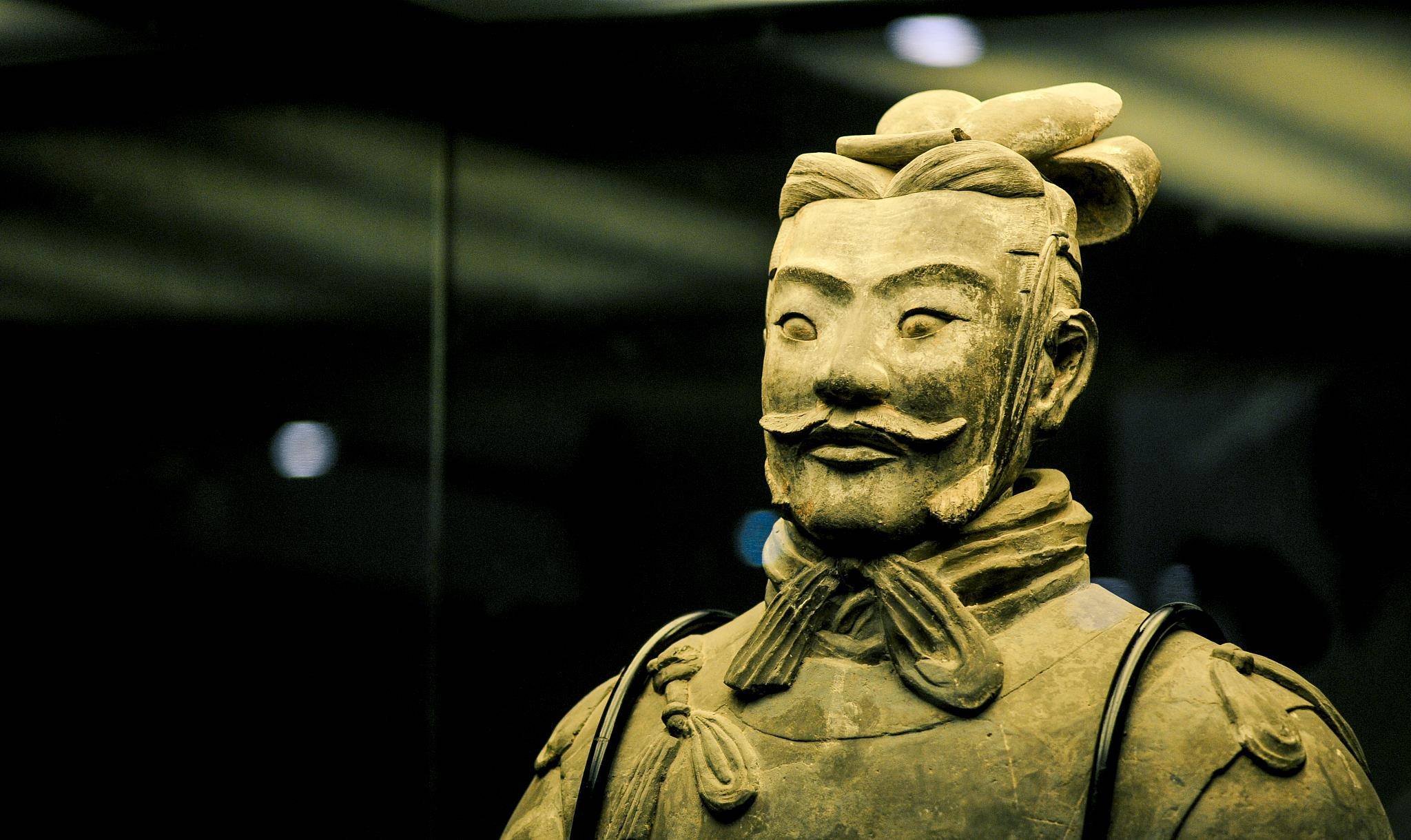 陕西兵马俑中,有一张绿脸被禁止出国展览,连专家都难以解释_因为_绿色