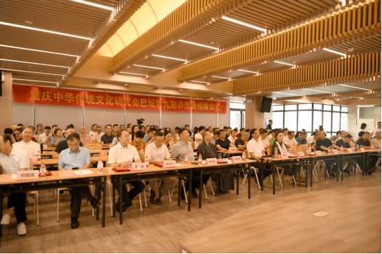 原交通大學黨委書記,重慶科創職業學院校長陳流汀,重慶市人民政府辦公