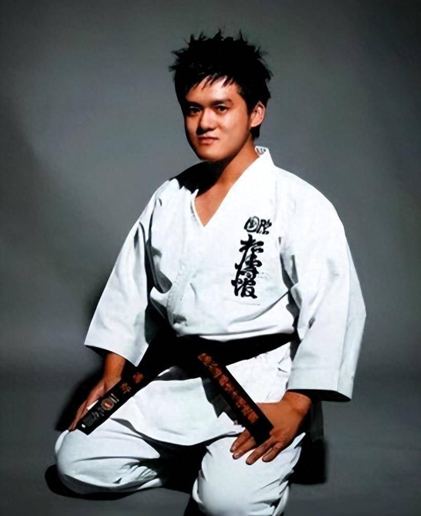 30年的秘密,自己确实有一个儿子,刘德华很惊讶_张艺谋_杨建新_孩子