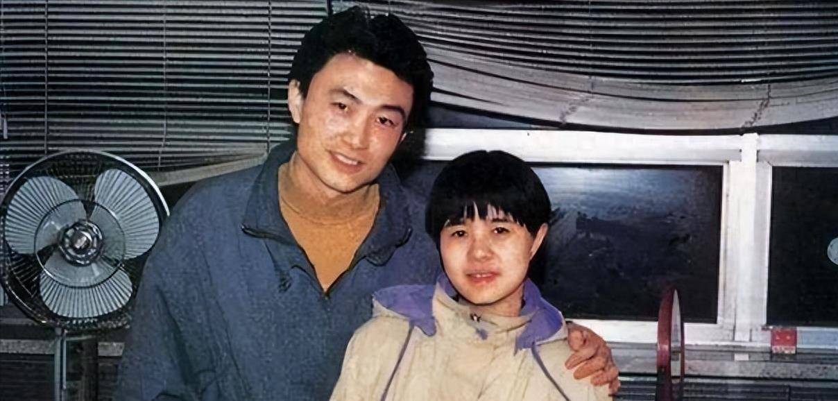 "金龟子"刘纯燕:几十年容颜不老,丈夫王宁的宠溺是她的后盾_什么_女孩