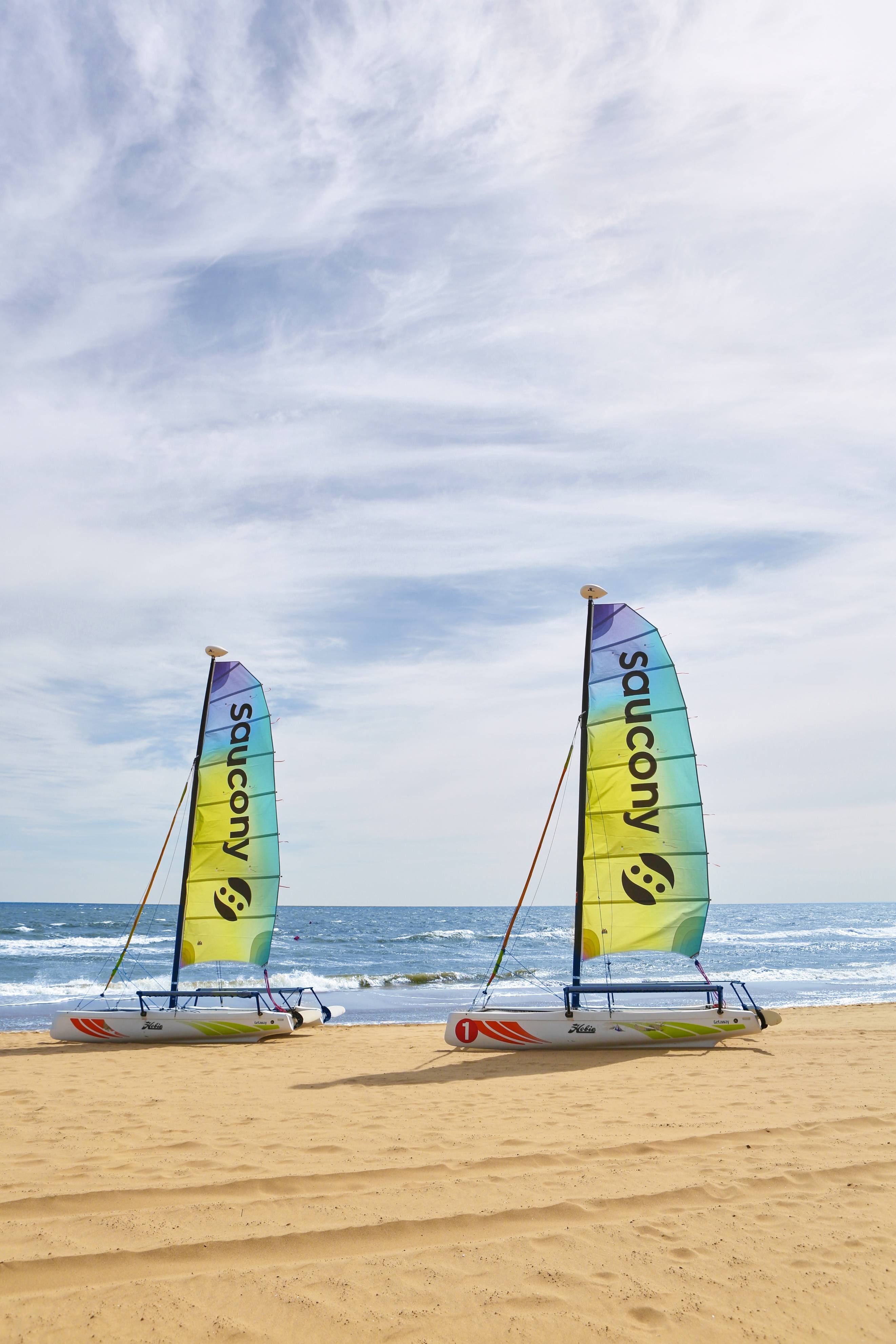 谢可寅脚穿2k「骑士鞋」惊喜现身阿那亚潮流音乐节_saucony_时尚_风格