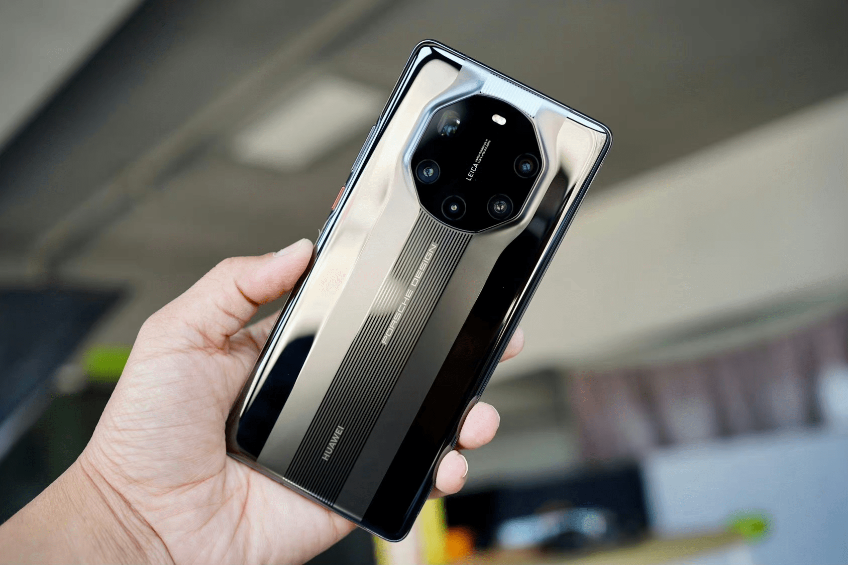 最后一代保时捷联名?华为mate60 rs真机曝光!