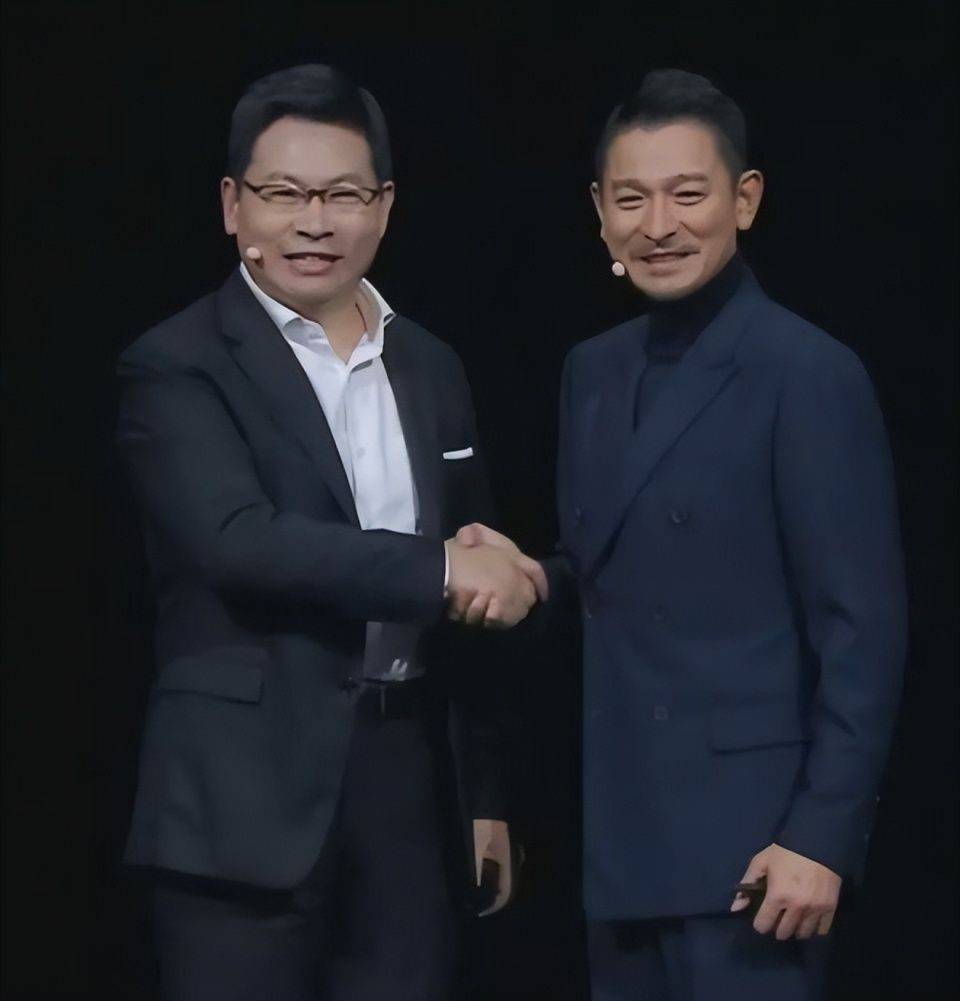 刘德华现身华为新品发布会