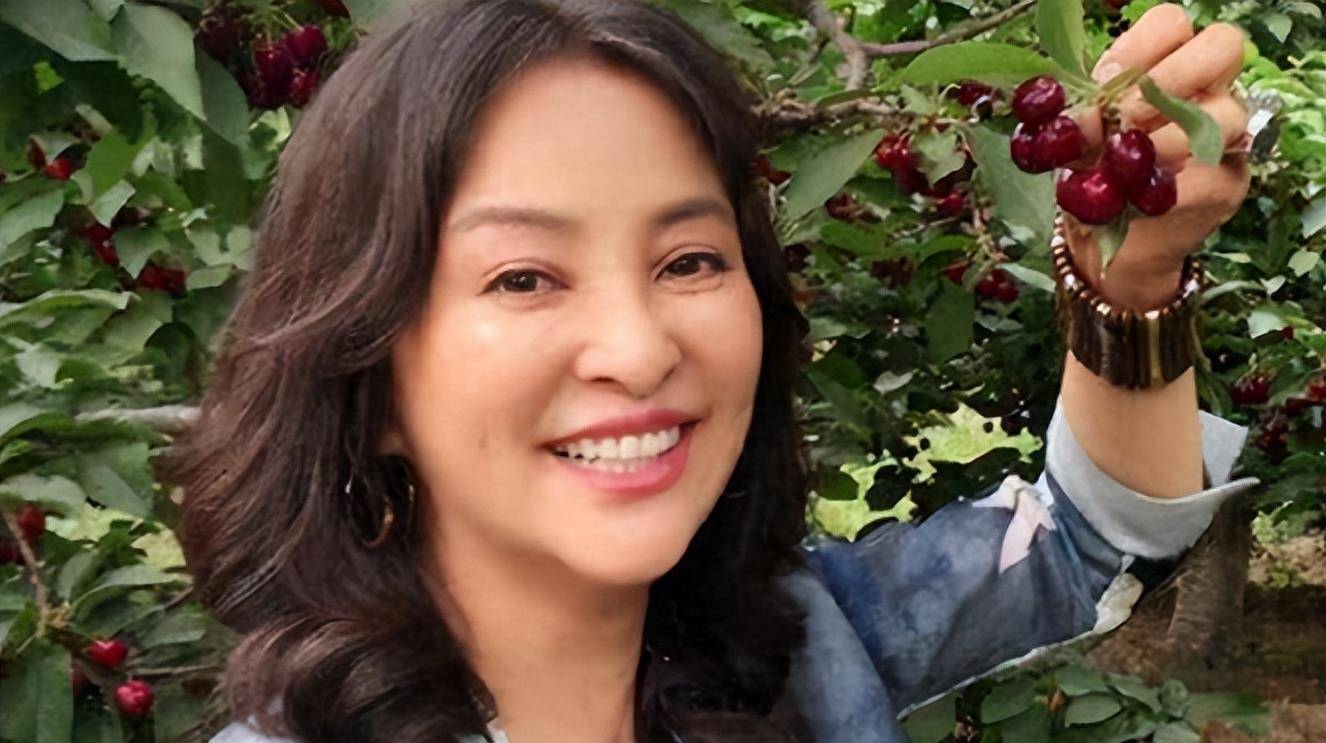 一嫁日本二嫁美国三嫁法国,扬言不嫁中国人的李勤勤,如今怎样_丈夫