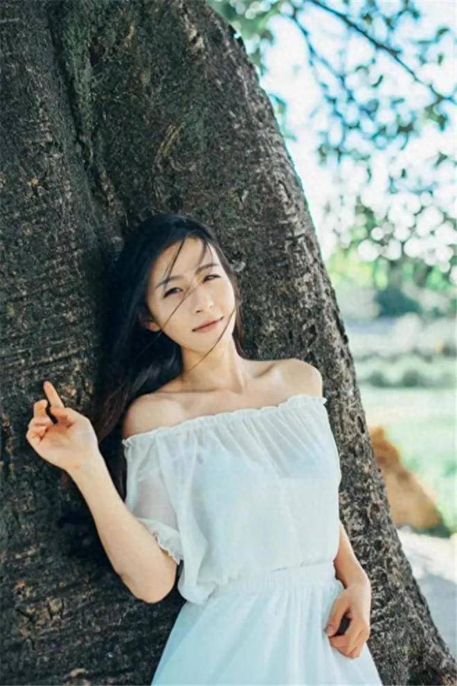 女人偷过人,会一直有这种表现,很难藏得住_男人_因为_手机