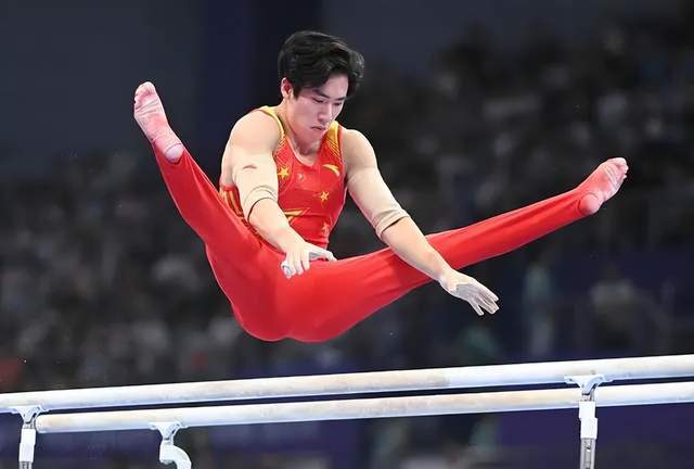 中國體操第3金！張博恒無懸念斬獲亞運男子全能冠軍，蘭星宇摘銅