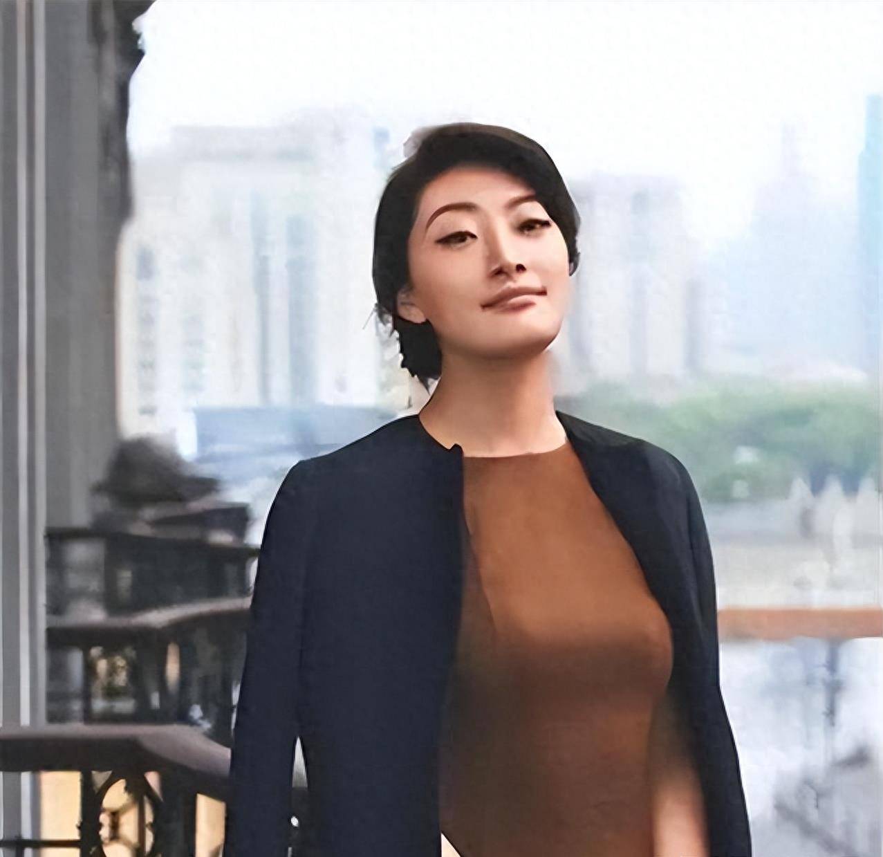 杭州女首富成大赢家,工厂年收入1百多亿_宗馥莉_宗庆后_娃哈哈