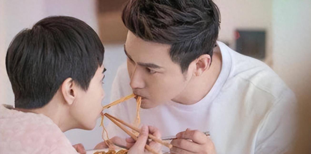 面条吻,这些中老年演员拍吻戏,看得人如鲠在喉_张铁林_剧中_陆毅