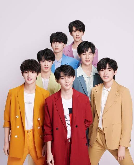 其实,时代少年团的七个成员几乎没有什么黑料,毕竟他们年纪不大,又被