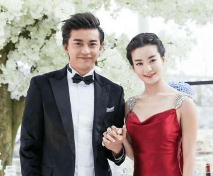 也是祝福李佳航和李晟一家三口可以幸幸福福的!