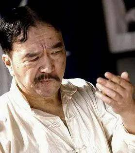 说李保田是戏霸,而且还爱钱,在他的眼中根本就没有其他演员和投资人