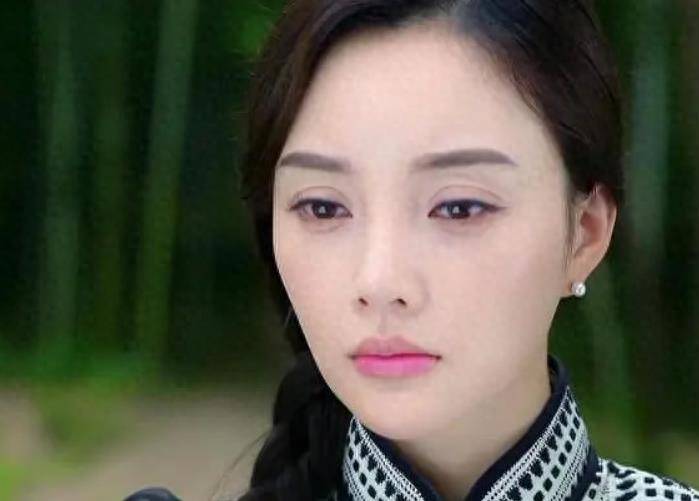 李小璐:接受贾乃亮最真挚的爱,却劈腿他人,如今的一切咎由自取_手机