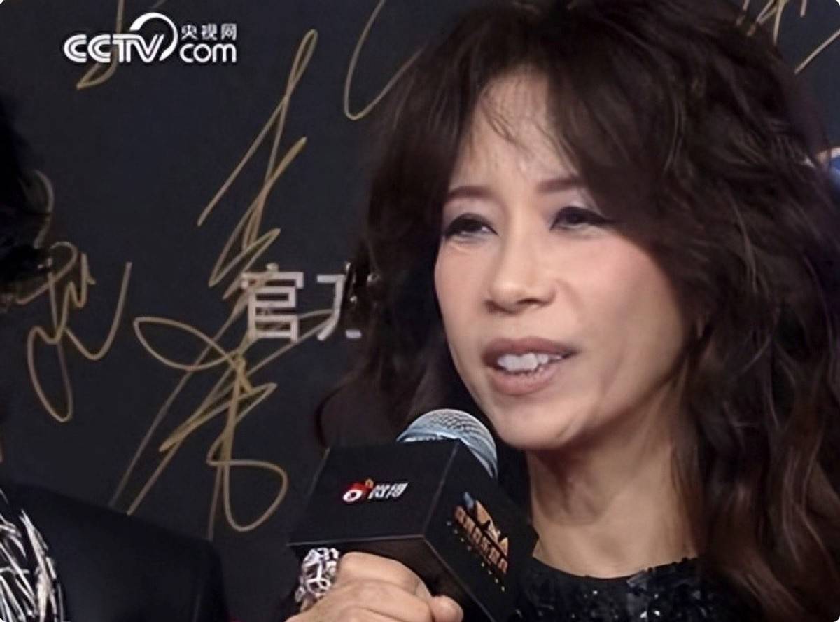 现场生图王嘉尔沧桑,周笔畅显老,谢娜赢麻了_造型_盛典_莫文蔚