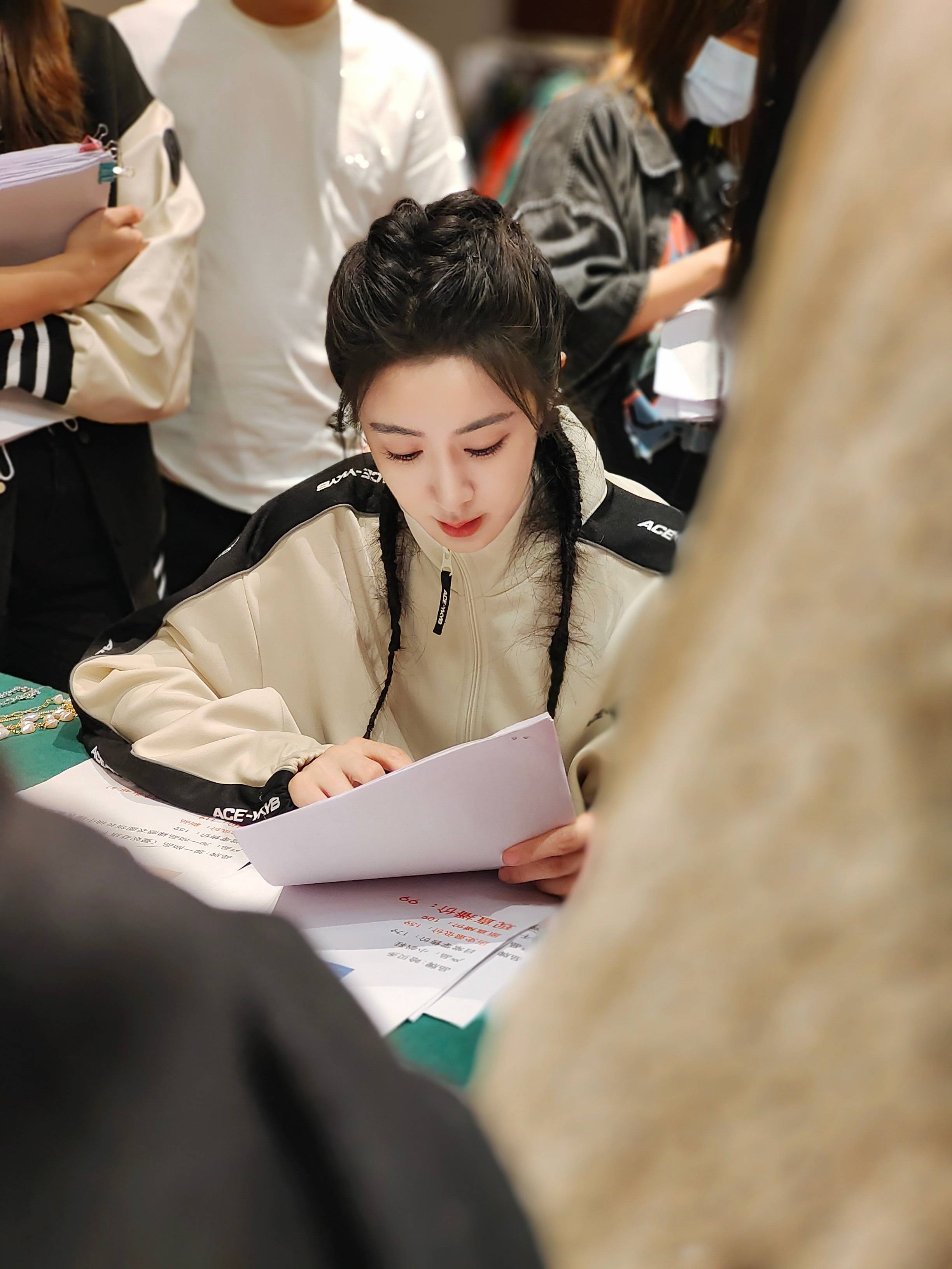 从消费者中来,到消费者中去,薇娅的"桥梁"理念依然受用_直播_发展