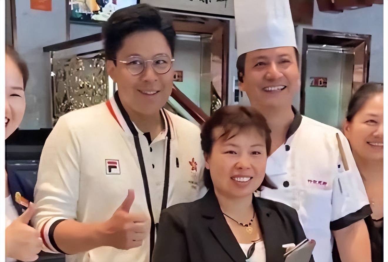 百亿,在杭州4人才吃5百多,临走还打包5个菜_郭晶晶_许家印_中国香港