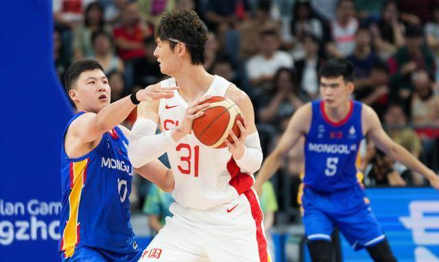 中國男籃面對中國香港男籃，能否完成輕松應對？