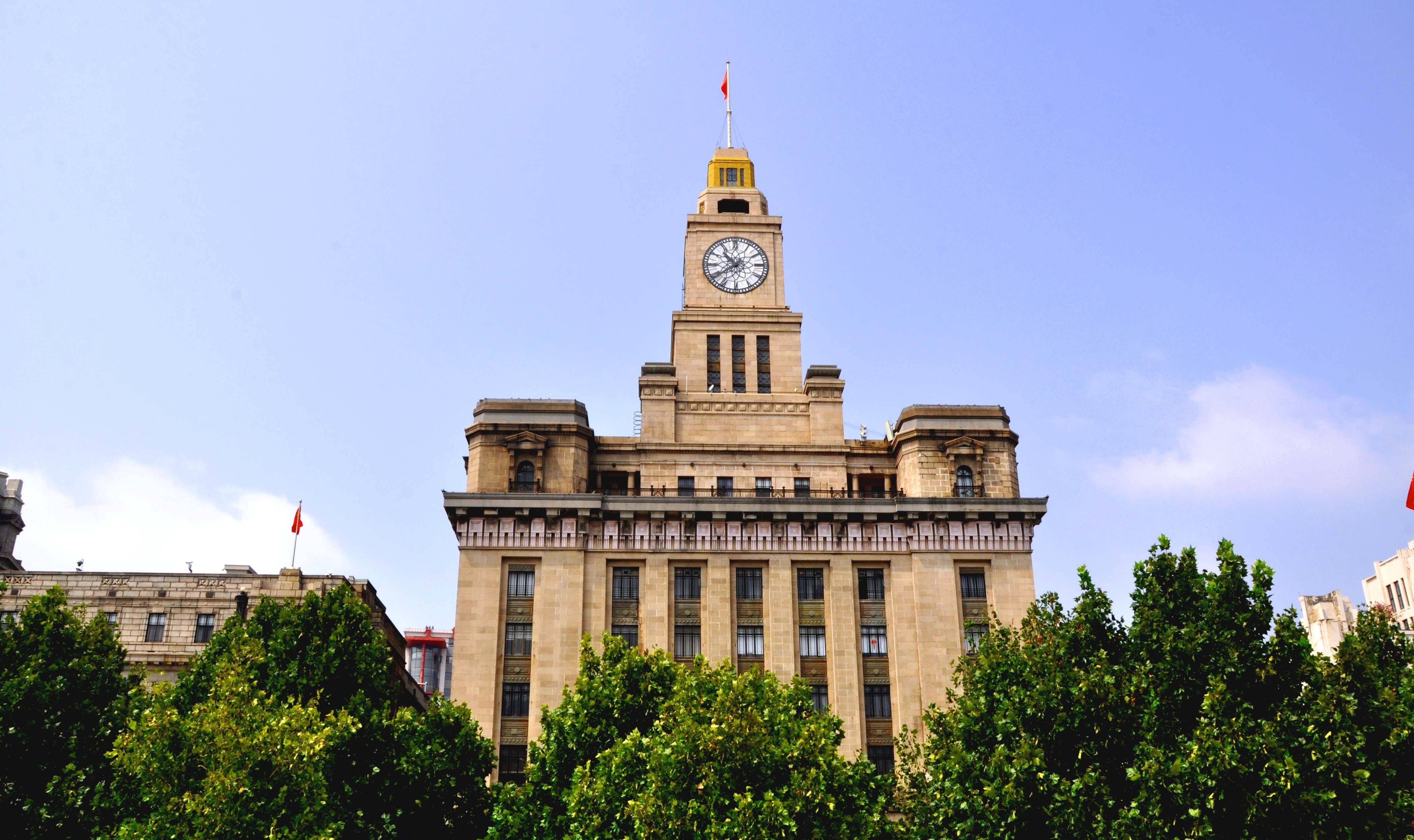 外滩海关大楼高大雄伟的钟楼,优美动听的钟声,隐含着感人的事_上海