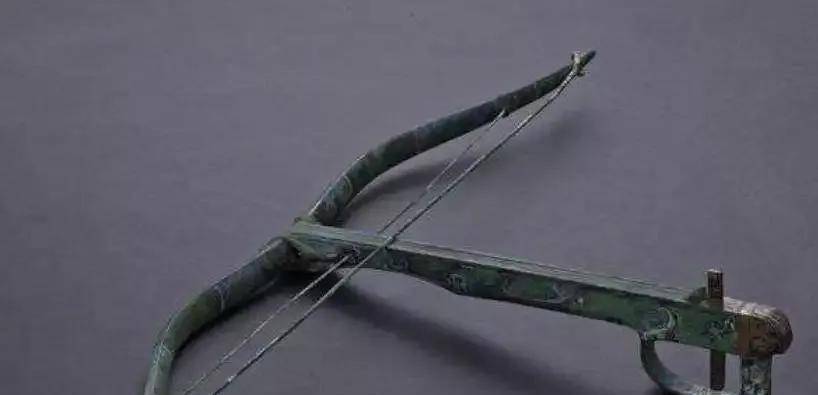 (1)汉弩是汉代弩的总称,种类主要为擘张弩,蹶张弩,大黄弩及各种弩砲.