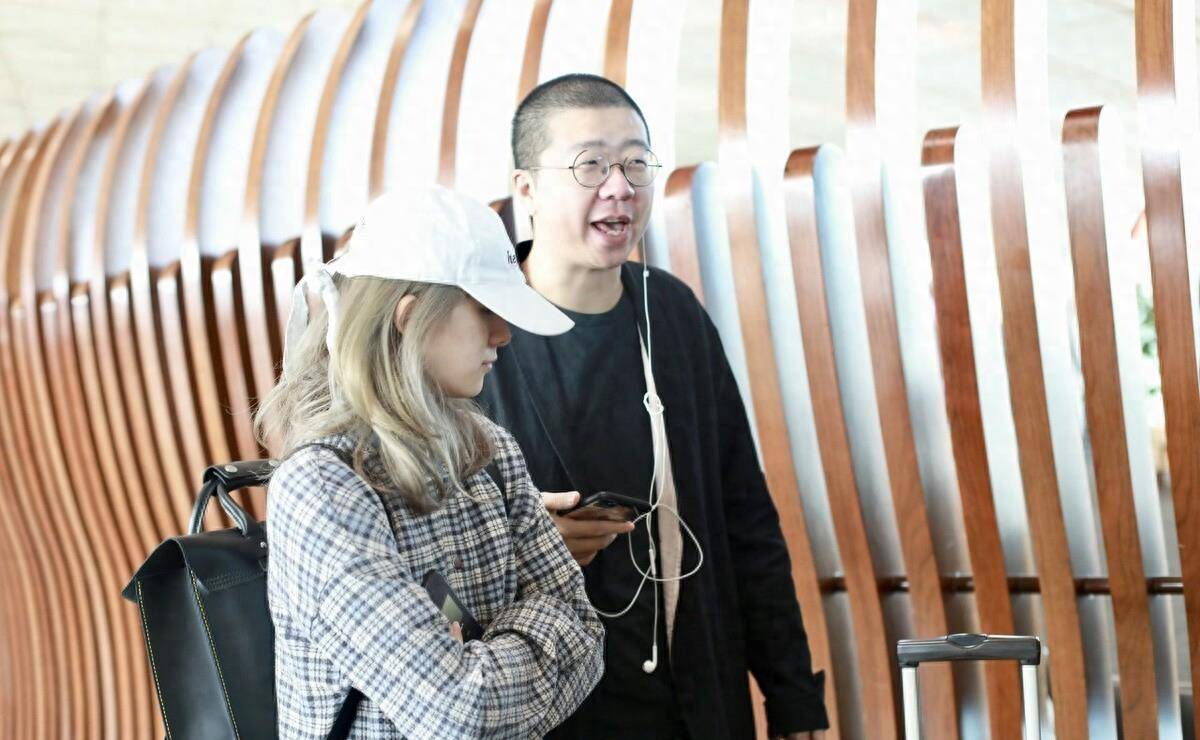 李诞分手的原因他在节目中早就说过,只是当时我们没有发现_陈典_网友