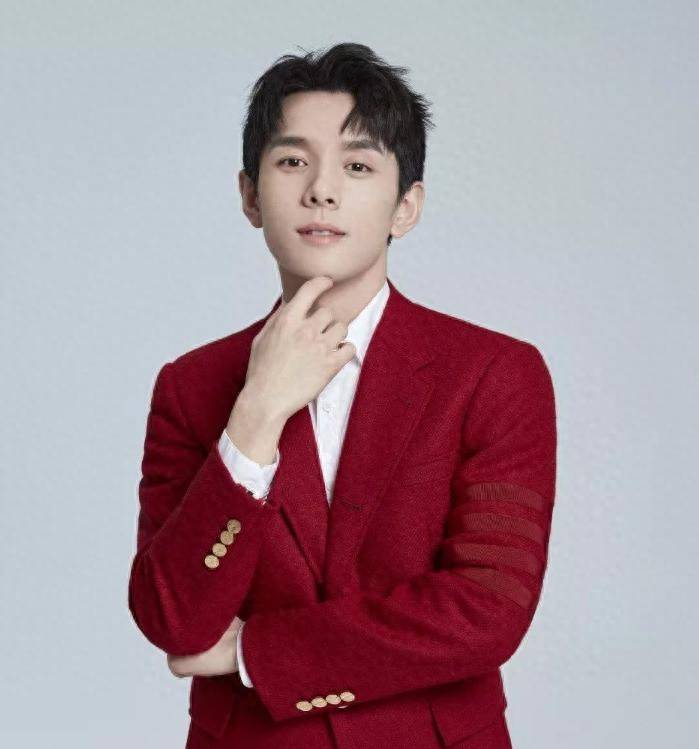 "翻车"不翻人气的李佳琦八字_直播_口红_淘宝