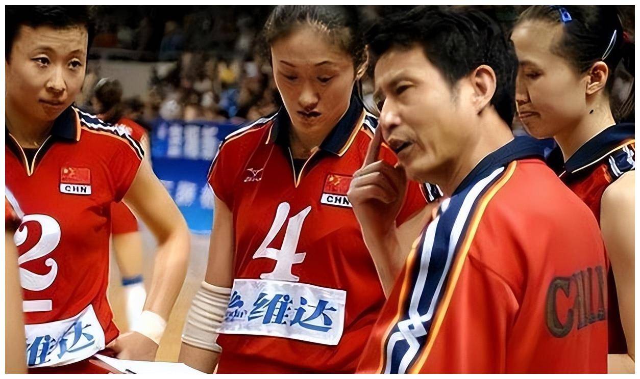 66岁的陈忠和与妻子罕见亮相!