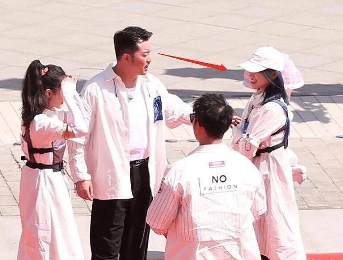 最新路透,杨颖搭档颜值高,程潇的搭档让我发笑了_节目_嘉宾_蔡徐坤