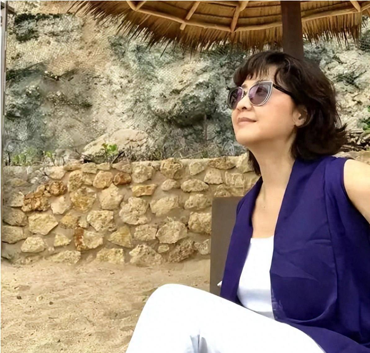 原创看了70岁朱琳的近照我才知道什么叫天生丽质即使老了她依然迷人