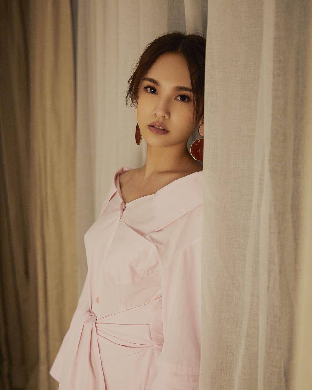 杨丞琳这么可爱李荣浩知道吗?