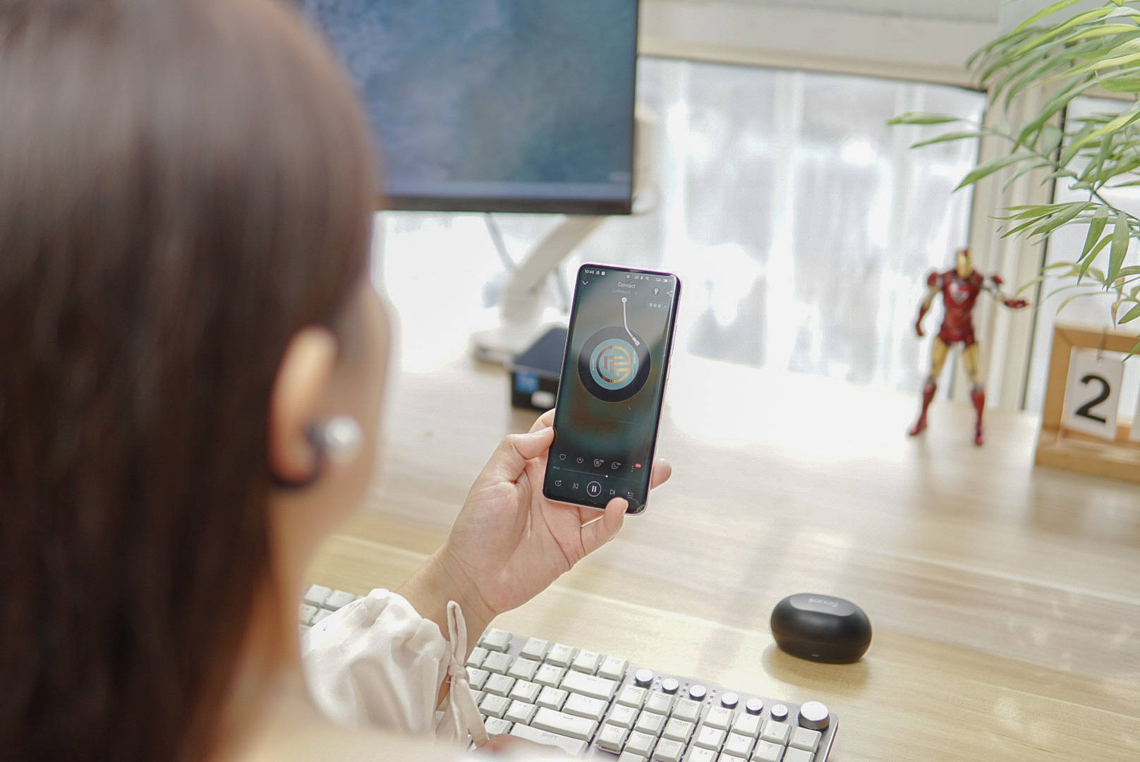 新物种耳机出现？不入耳也能听得见，塞那z51AI MAX测评