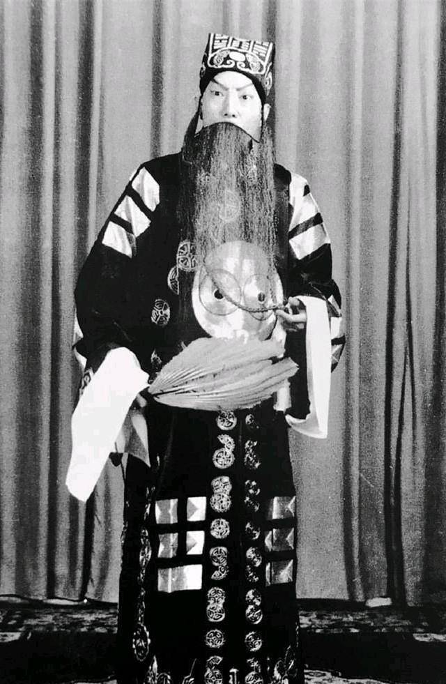 谭氏:开创谭派,至今已传承七代,是"京剧第一世家"_谭鑫_程长庚_谭志道