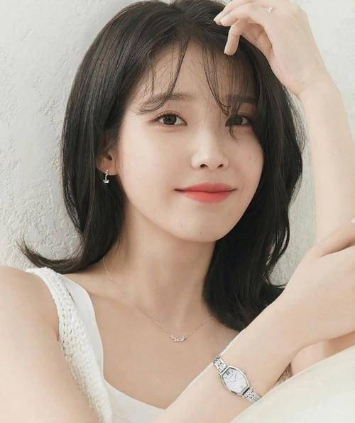 据韩媒报道,iu经纪公司edam,就旗下艺人iu(李知恩)被举报抄袭事件采取