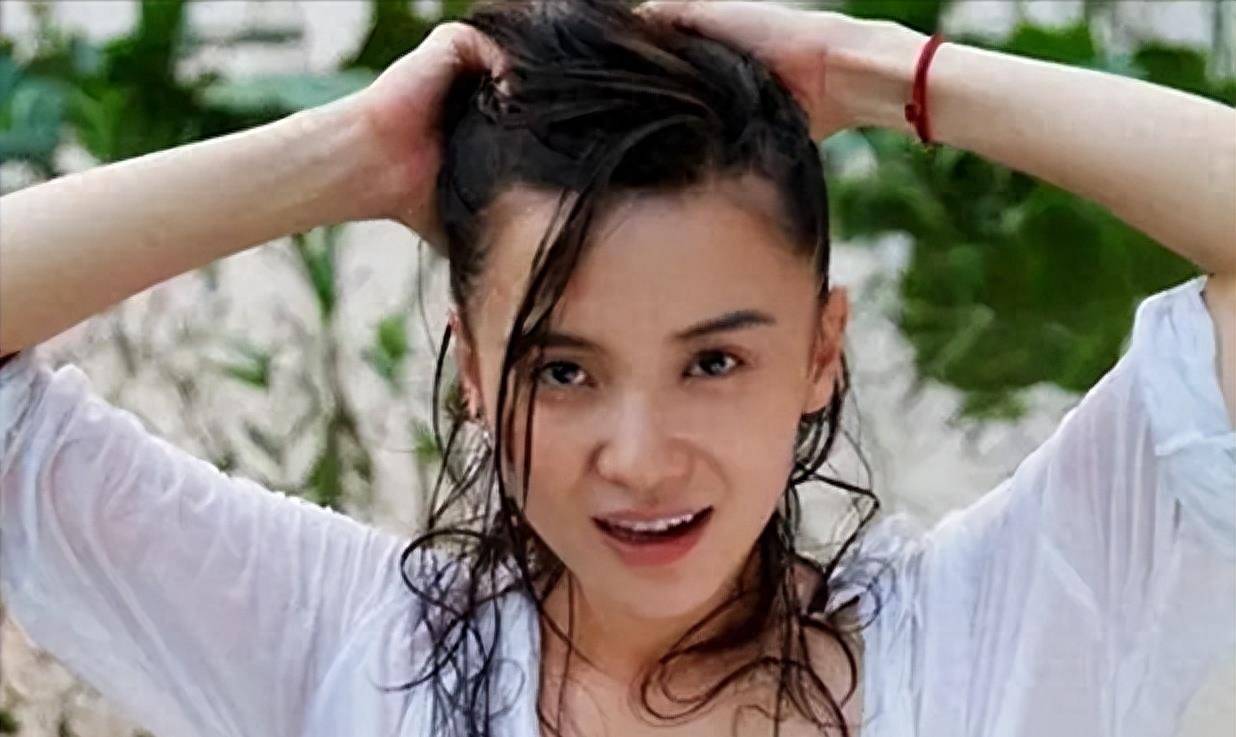 演员宋佳:因事业放弃陈龙,因婚姻放弃张黎,今与黄少峰长相厮守