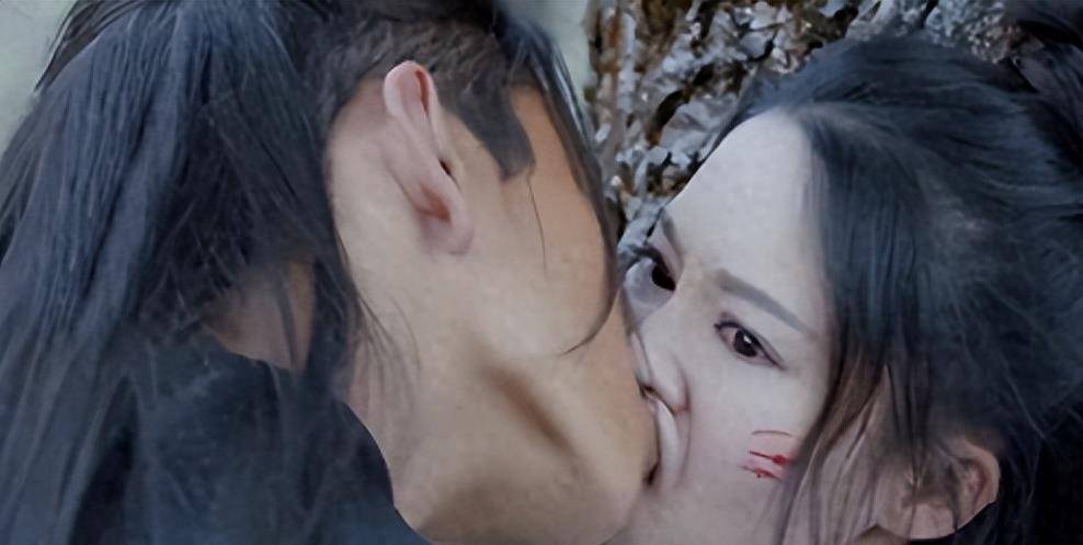 穿旗袍打鬼子,这些毁三观的操作,导演怕是个猪脑子吧_日本_八路军