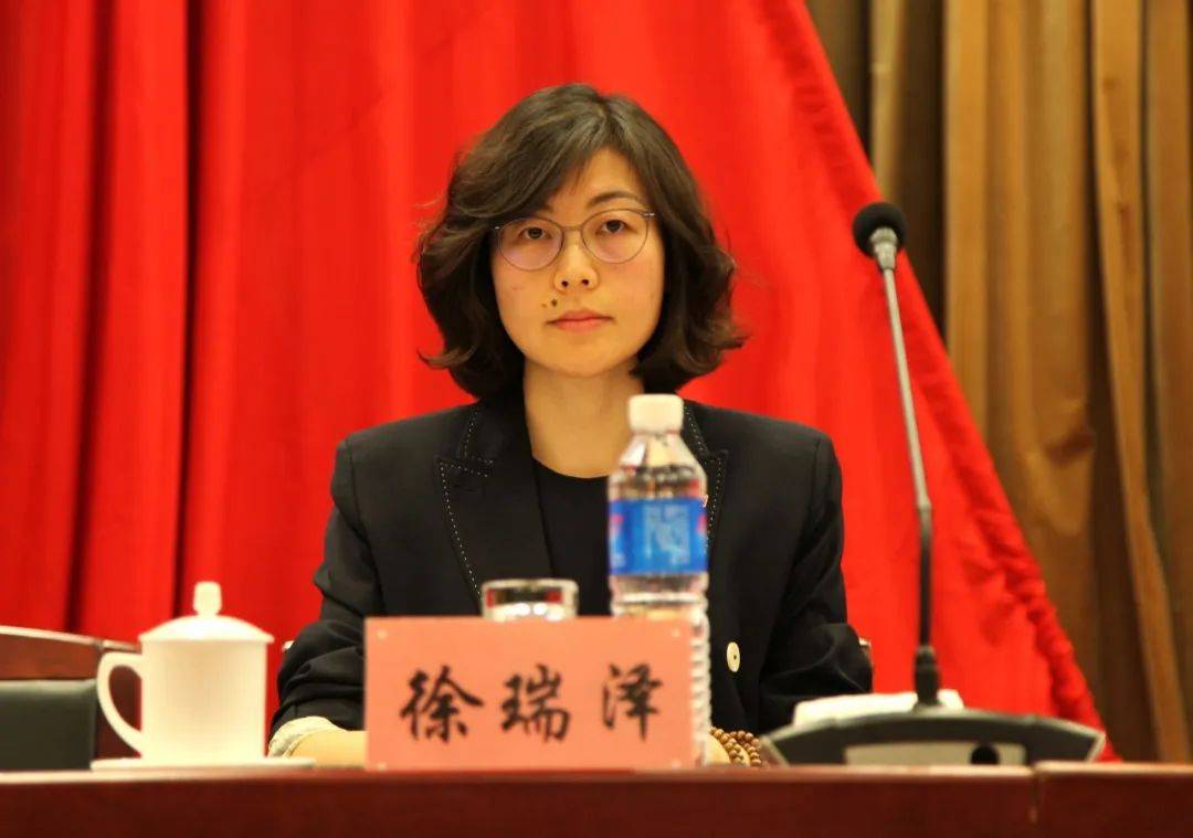 徐瑞泽:巾帼企业家的"开挂"人生_商业_集团_自营