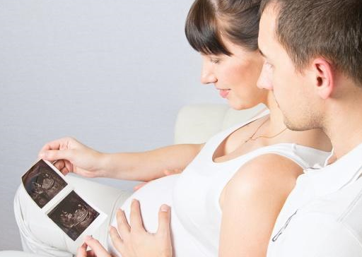 孕晚期,胎动在这个"部位",或许是胎宝入盆了,孕妈要心中有数_妈妈