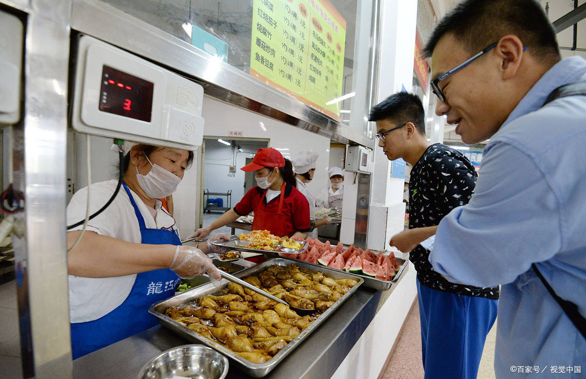 华北理工大学食堂惊现疑似鼠头,校园食品安全问题再度引发关注