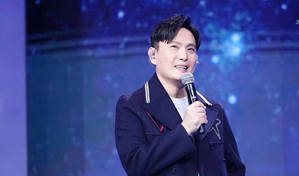 情歌王子张信哲:与女歌迷恋情留下阴影,被情所困至今单身_朱小妹_香港