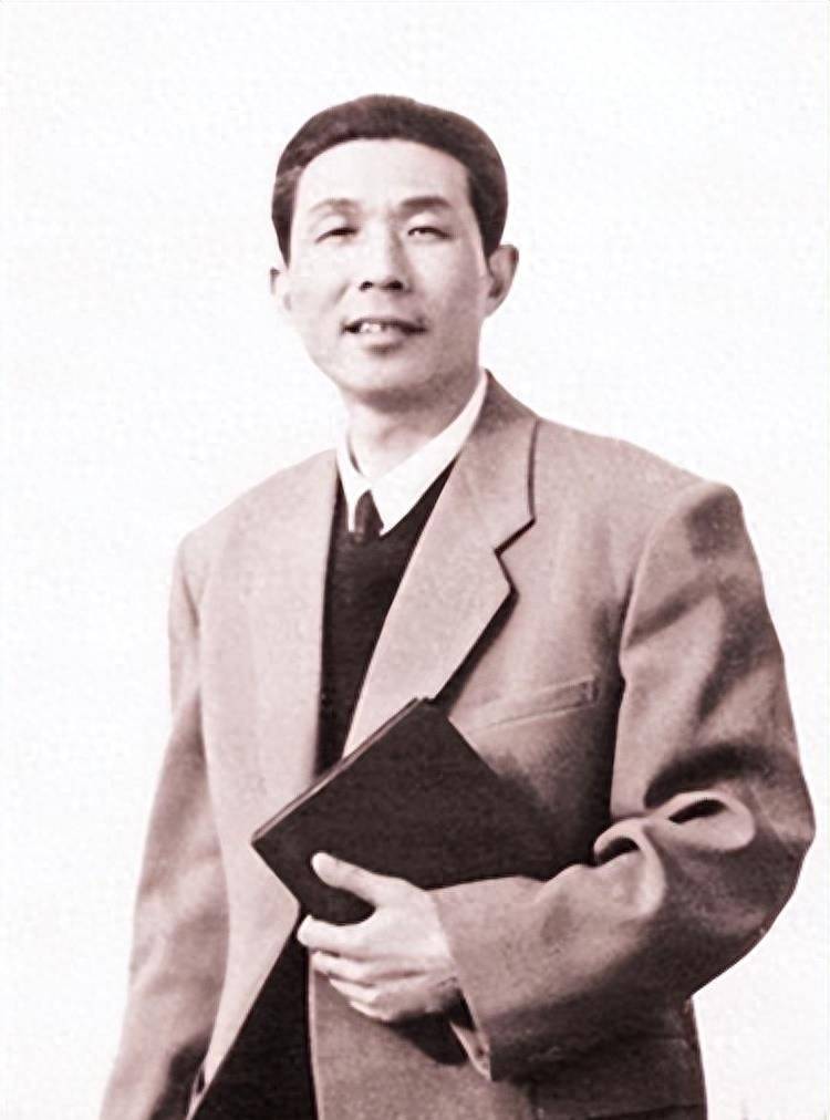 电影《神秘的大佛》公映当天,导演放声痛哭,主演刘晓庆也哭了_张华勋