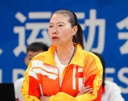 女篮代表展淑萍:儿子六岁丈夫去世,再婚带儿子付豪改嫁给裁判_球员