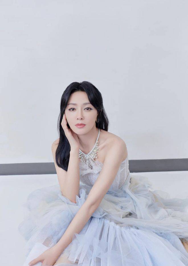 秦岚的身材再好,恐怕也很难嫁得出去,因为她的年龄摆在那里_条件_男生