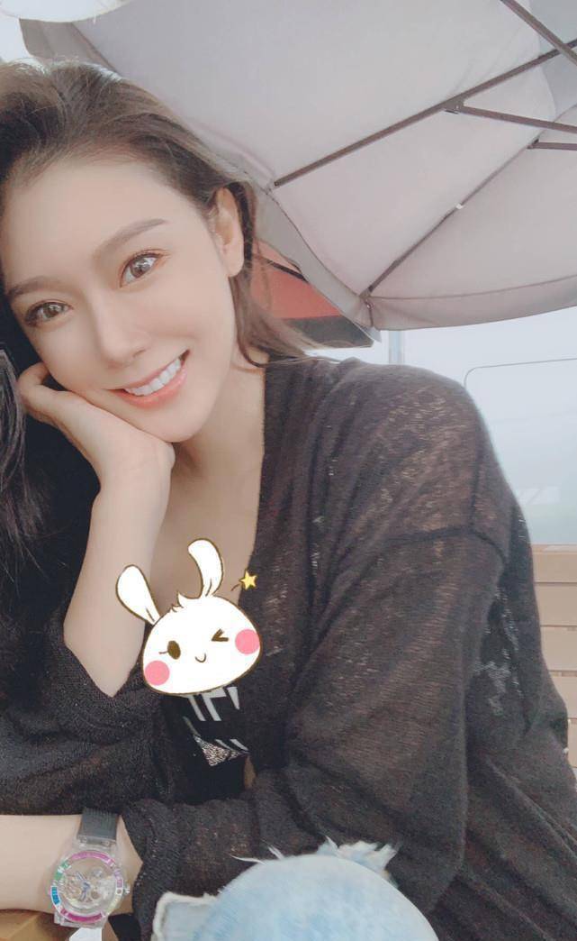 林丹宣布退役后,不忠诚女主发声:擦亮双眼,苍蝇不叮无缝的蛋