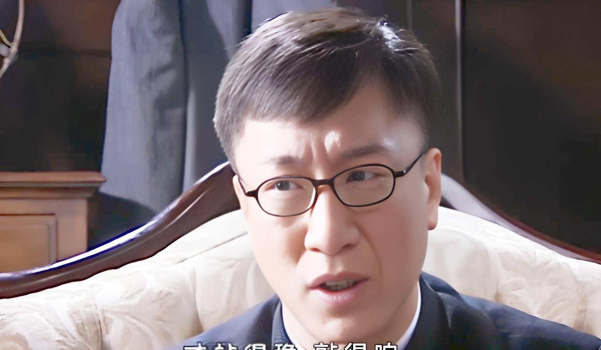 吴敬中有一个致命弱点,还因此犯了一个大错,被余则成试出深浅后,牢牢