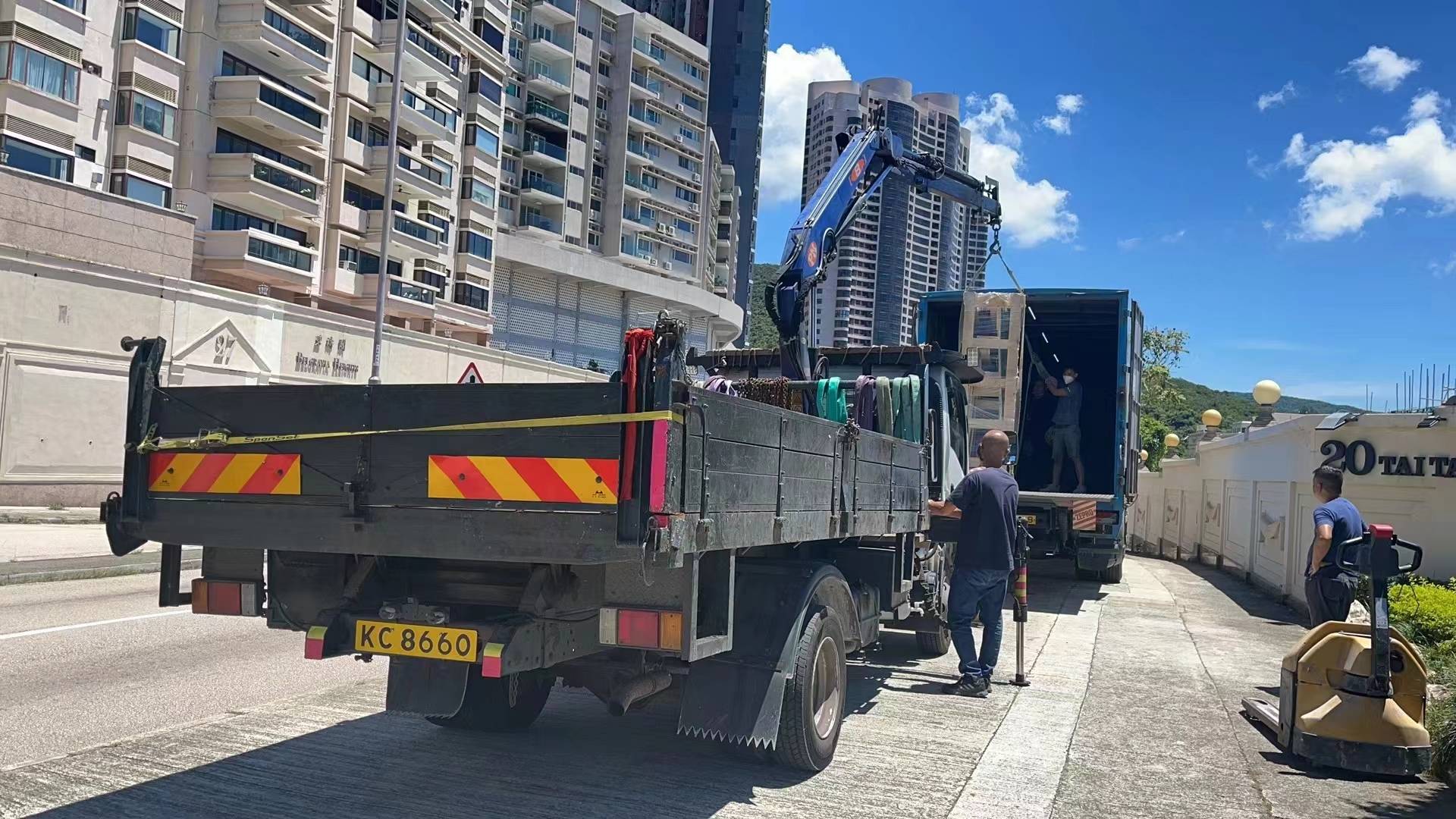 珠海/中山/佛山/江门香港拖柜 拖车 码头柜 自备柜 吨车专业运输_货物